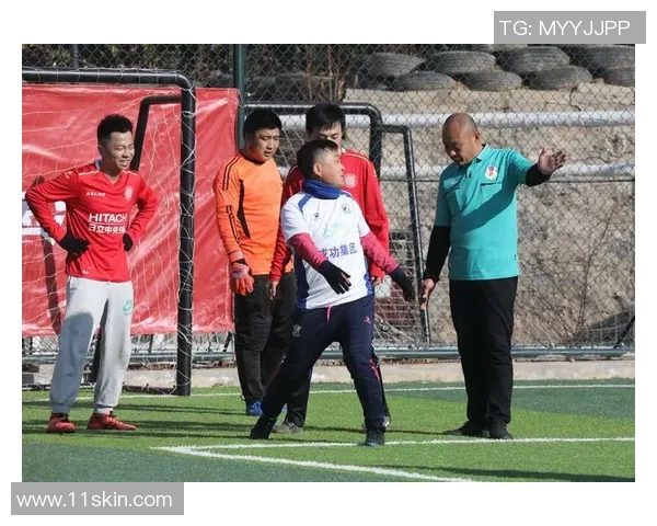 王娜独家分享足球心得与技巧助你提升球技与战术理解 王娜独家分享足球心得与技巧助你提升球技与战术理解