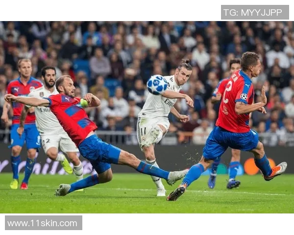 德甲激战沙尔克迎战弗赖堡争夺关键积分之战