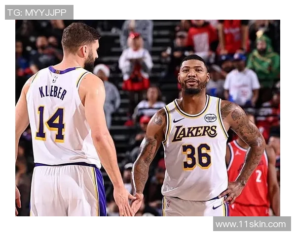 马库斯斯马特在NBA赛场上的卓越表现与领导力分析 马库斯斯马特在NBA赛场上的卓越表现与领导力分析