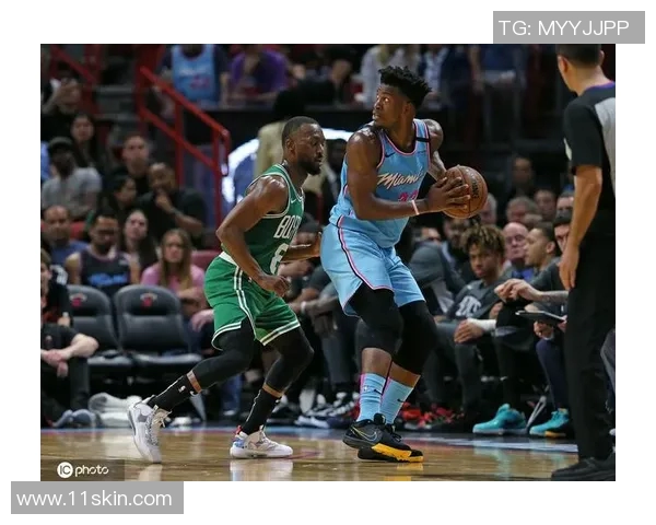 凯尔特与利云斯的精彩对决揭示足球战术与团队合作的魅力 凯尔特与利云斯的精彩对决揭示足球战术与团队合作的魅力