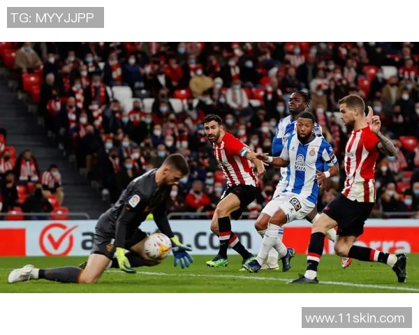 毕尔巴鄂竞技主场迎战巴塞罗那双方争夺西甲争冠关键战役