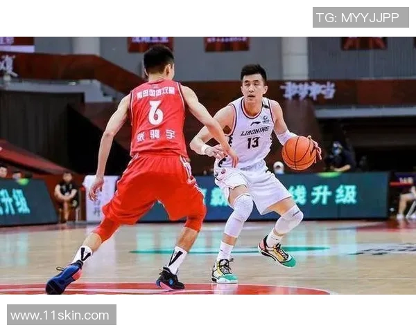 南京篮球队与上海篮球队赛后复盘分析两队状态及表现对比